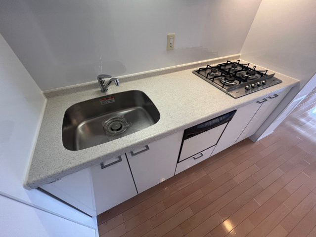 豊中市西泉丘３丁目の賃貸マンションのキッチン