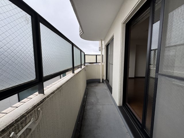 ロイヤルグレース上野東のバルコニー