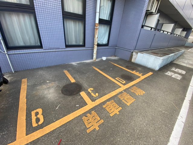 サンパティゼ豊中の駐車場