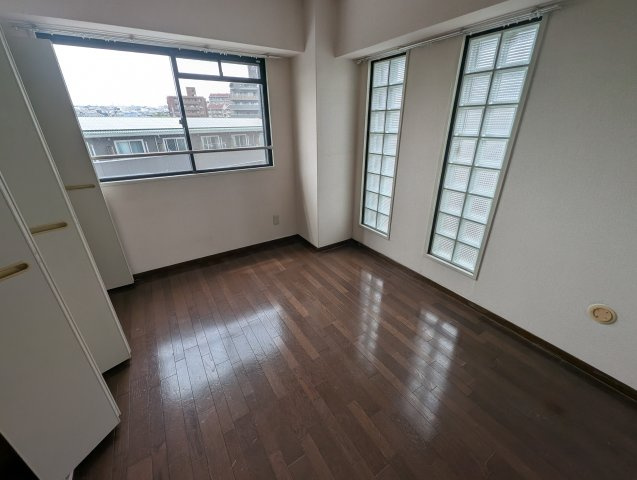 プレシオ緑ヶ丘の寝室