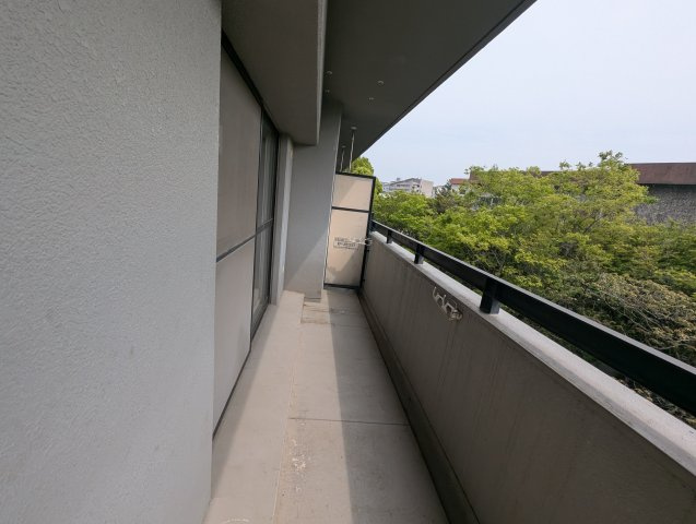 プレシオ緑ヶ丘のバルコニー