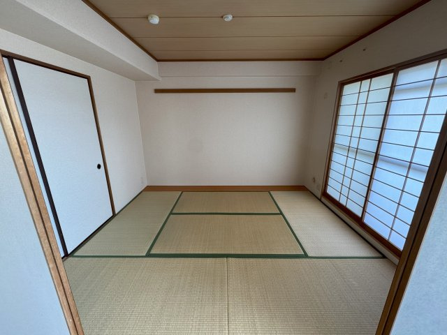 スプリングヒルズIIIの和室