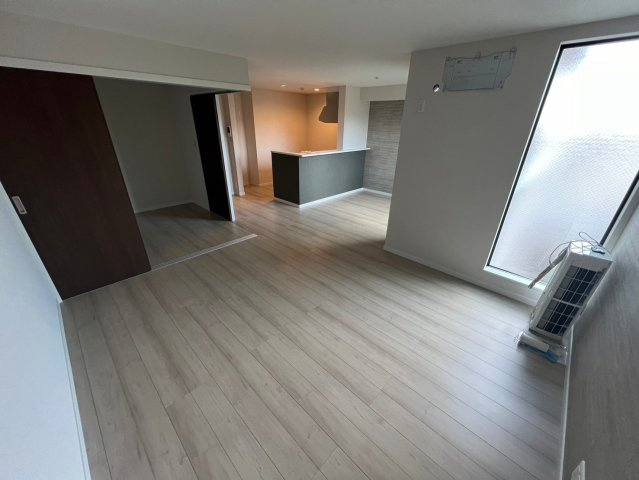 豊中市桜の町６丁目の賃貸マンションの居間・リビング