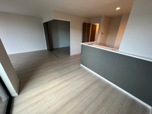 豊中市桜の町６丁目の賃貸マンションの居間・リビング