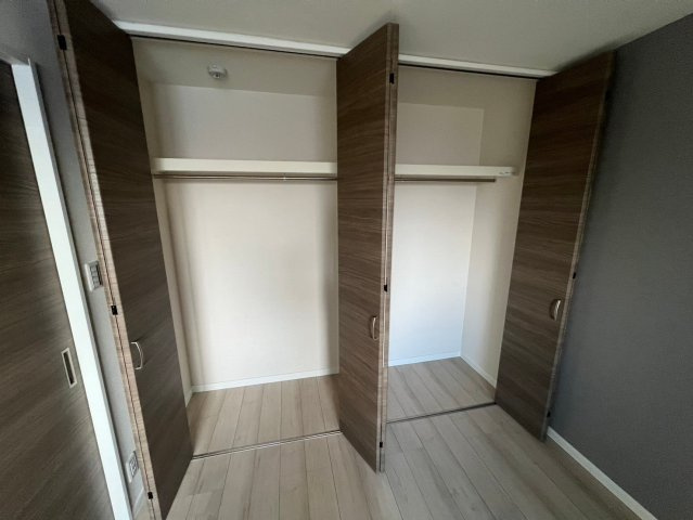 豊中市桜の町６丁目の賃貸マンションの収納