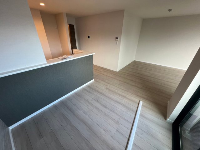 豊中市桜の町６丁目の賃貸マンションの居間・リビング