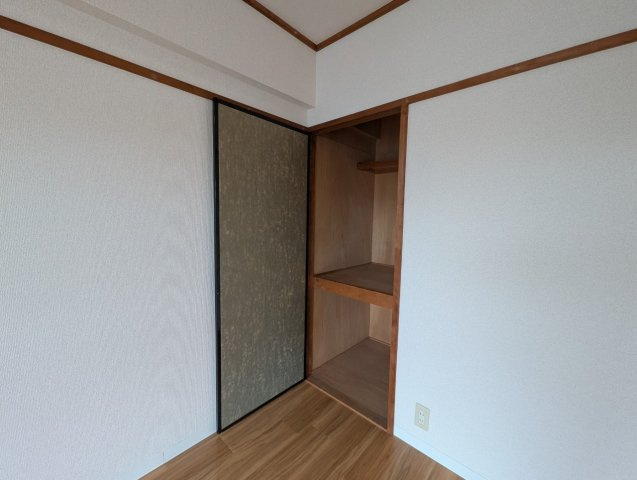 豊中市東寺内町の賃貸マンションの収納