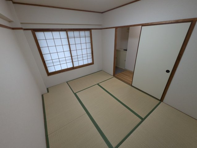 豊中市東寺内町の賃貸マンションの和室