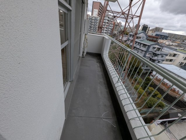豊中市東寺内町の賃貸マンションのバルコニー