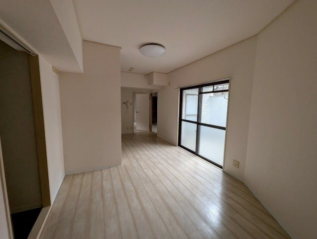 エドケンベルトピア豊中Ⅰの居間・リビング