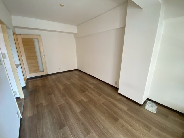 リブレ待兼山の居間・リビング