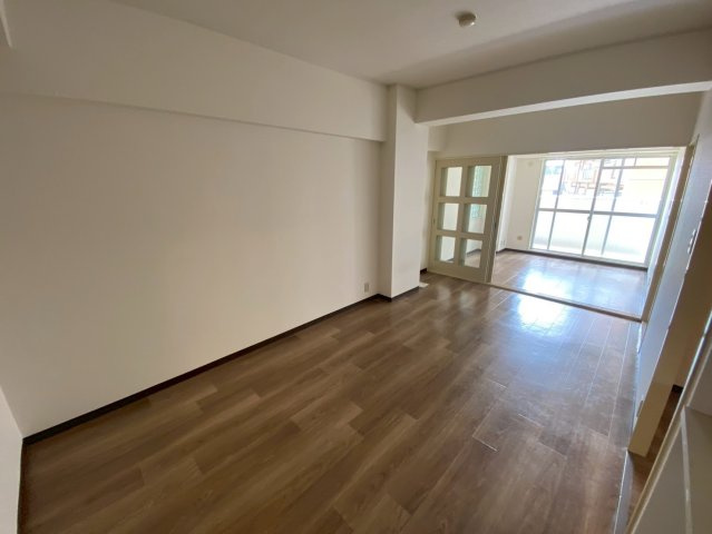 リブレ待兼山の居間・リビング