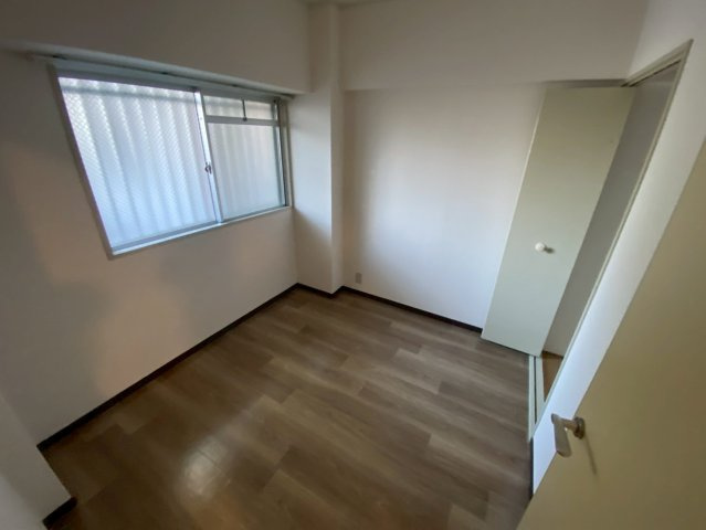 リブレ待兼山の寝室