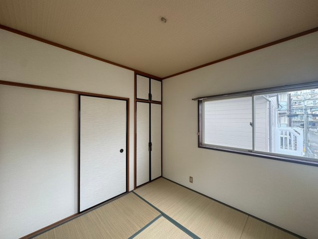 シャトー曽根東の和室