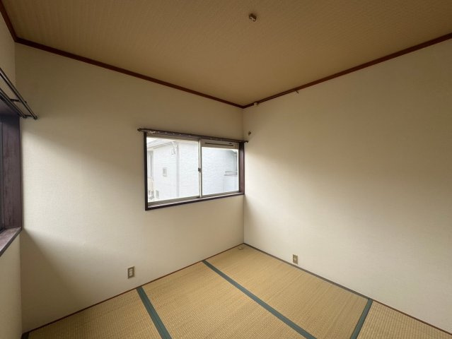 シャトー曽根東の和室