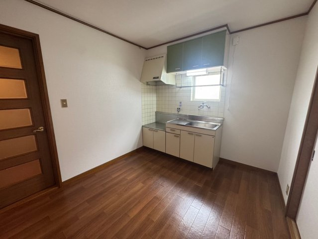 シャトー曽根東の居間・リビング