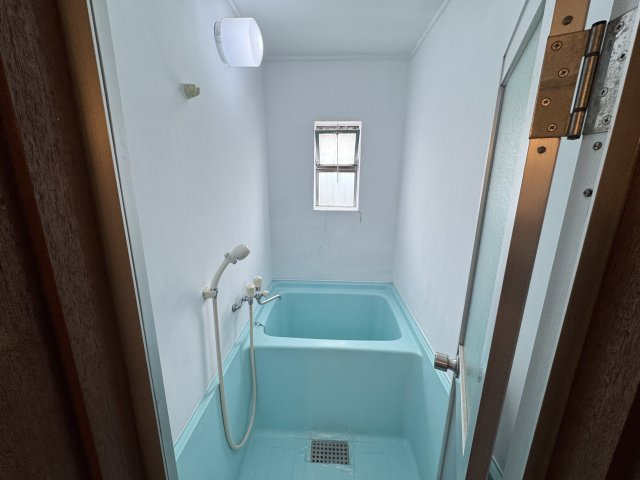 ハイツ丸栄の浴室
