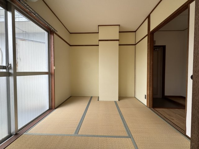 ハイツ丸栄の和室