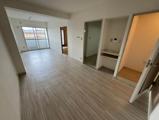 リブレ待兼山の居間・リビング