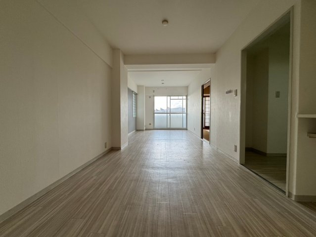 リブレ待兼山の居間・リビング