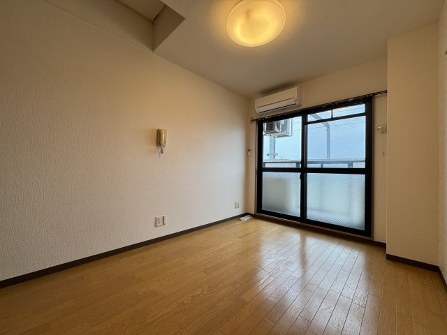 エルフ豊中の居間・リビング