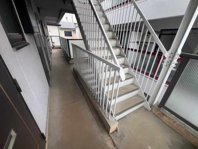 豊町ヴィラのエントランス