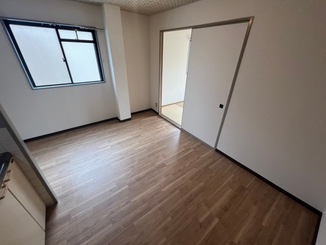 豊町ヴィラの居間・リビング