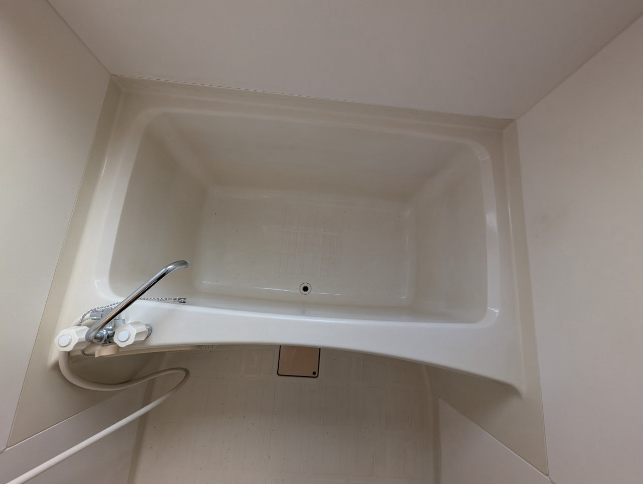 シャルム上野西の浴室