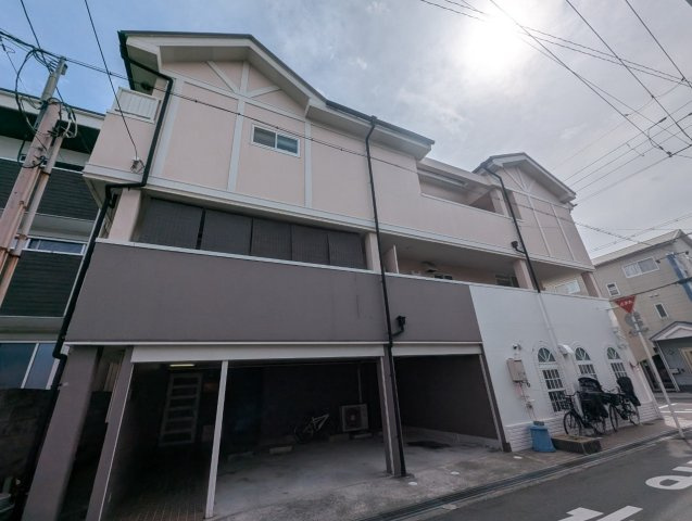 シャルム上野西の外観