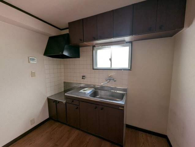 シャルム上野西のキッチン