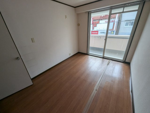 シャルム上野西の寝室