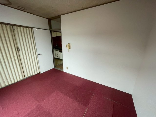 安城市桜井町阿原　貸店舗・事務所の居間・リビング
