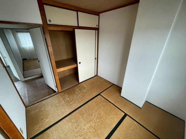 安城市桜井町阿原　貸店舗・事務所の和室