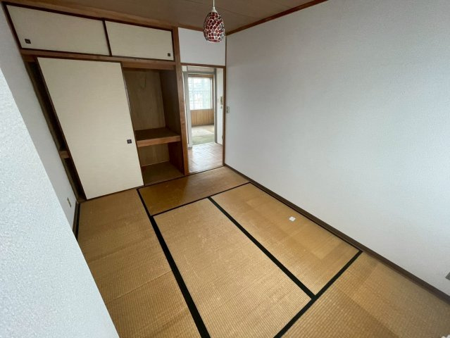 安城市桜井町阿原　貸店舗・事務所の和室
