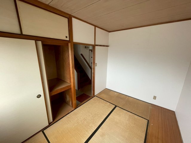 安城市桜井町阿原　貸店舗・事務所の和室