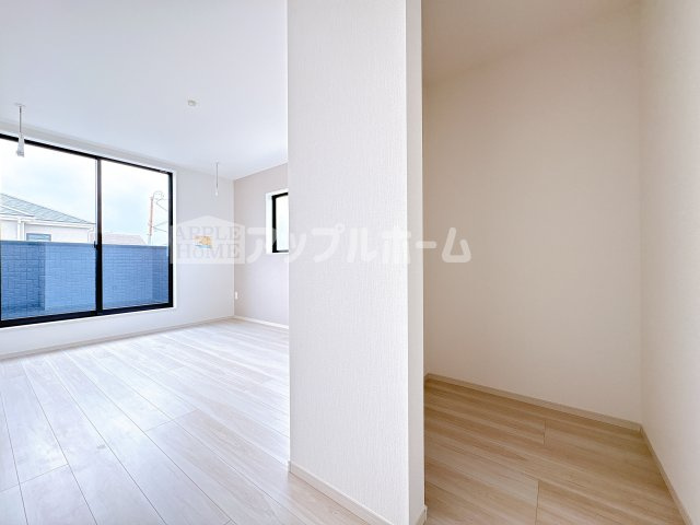 川越市今成1丁目　新築戸建　全５棟の洋室