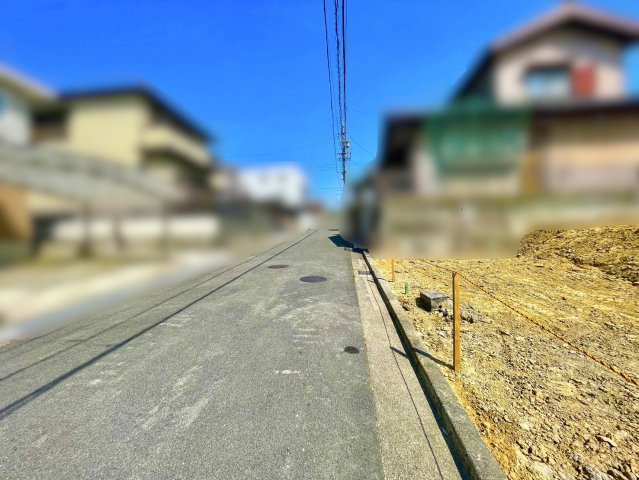 日進市五色園三丁目土地の前面道路含む現地写真|北側前面道路幅員約6.0m