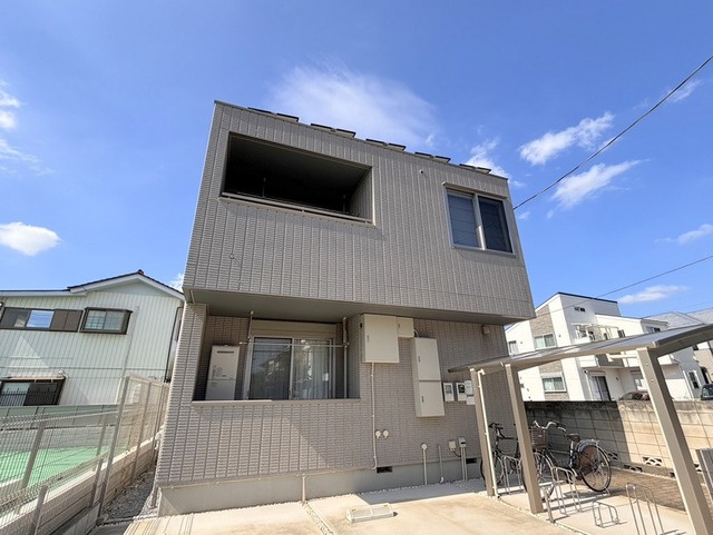 ライフ本太の外観