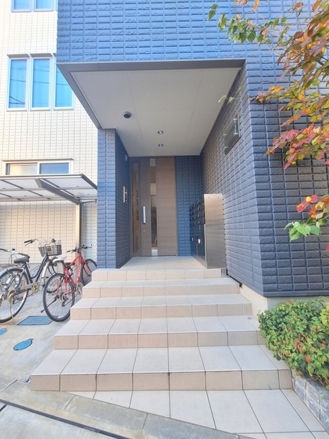 ＡＴＬＡＳ東仲町のエントランス