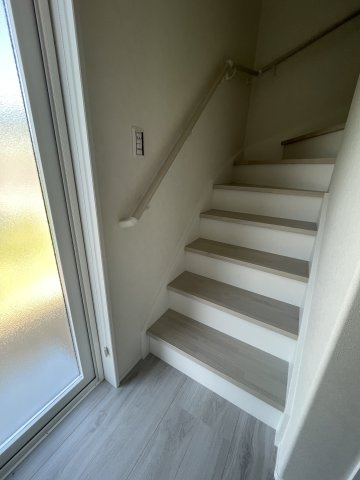 三次市畠敷町の家のその他|階段