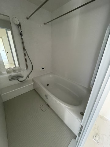 三次市畠敷町の家の浴室