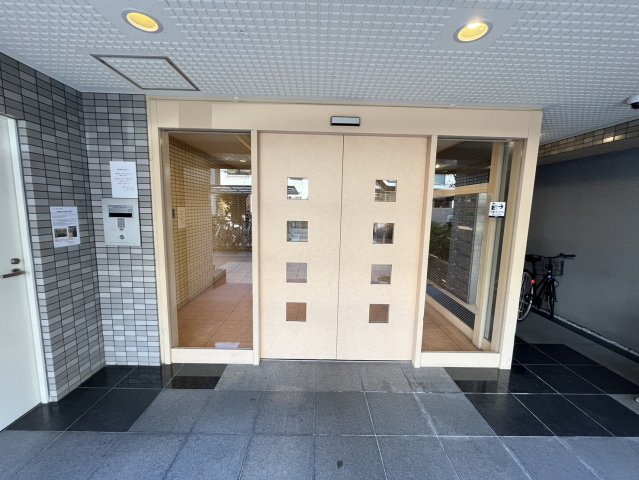 ワットハイム都島のエントランス