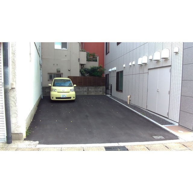 東金宝町2丁目店舗･事務所の駐車場