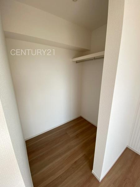 前橋市朝倉町２期２号棟の収納|ハンガーパイプ付きクローゼットです。