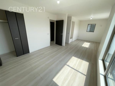 【洋室】 | 前橋市朝倉町２期１号棟 | ２面採光の明るい洋室です。