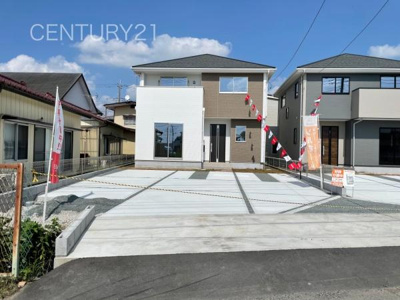 【前面道路含む現地写真】 | 前橋市朝倉町２期１号棟 | 並列駐車可能な駐車場スペースです。