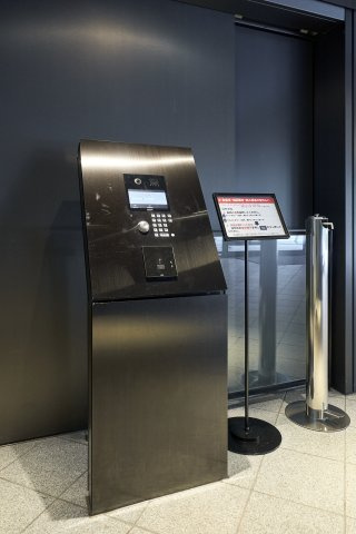 プラウドタワー亀戸クロスブライトタワーのエントランス