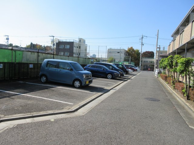 ワイアンドティーⅡ駐車場の駐車場