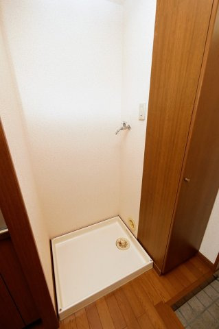 ベル・ビュー松井C棟の設備|ベル・ビュー松井C103号室　室内洗濯機置場