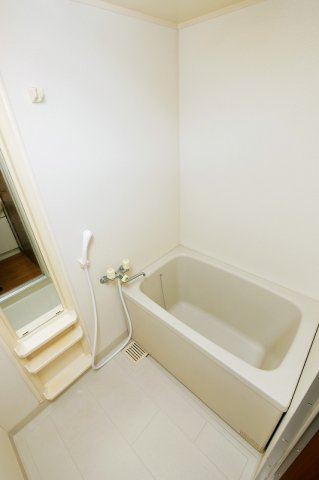 ベル・ビュー松井C棟の浴室|ベル・ビュー松井C103号室